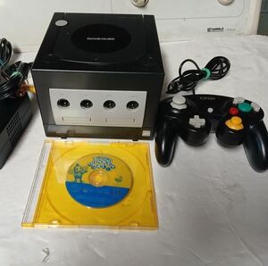 Nintendo GameCube Console with Controller  & Loose Game Shown Tested & Working
